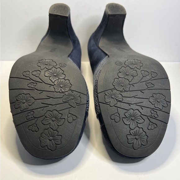 Hotter Georgette T-bar Shoes 👠 Navy Blue Suede Leather, Round Toe Heels - Picture 8 of 12